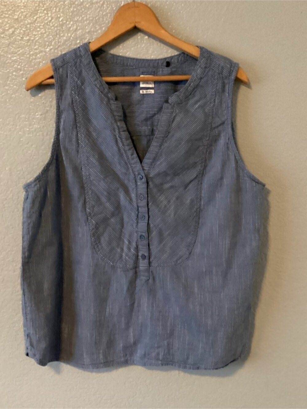 Front Women's Top -